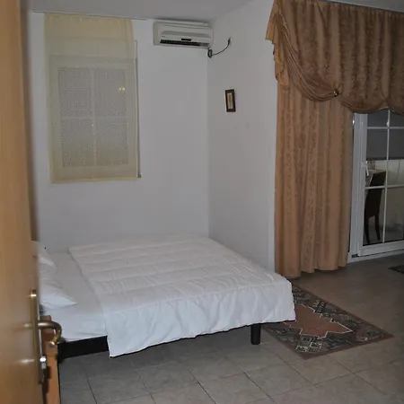 Promenade לינה וארוחת בוקר