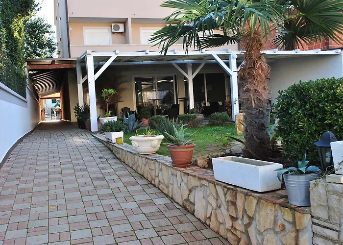 Promenade 住宿加早餐酒店 3*